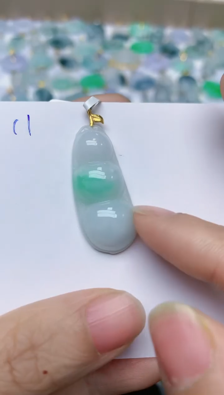 【闪购商品】翡翠颈饰18K金镶嵌天然翡翠A货    11