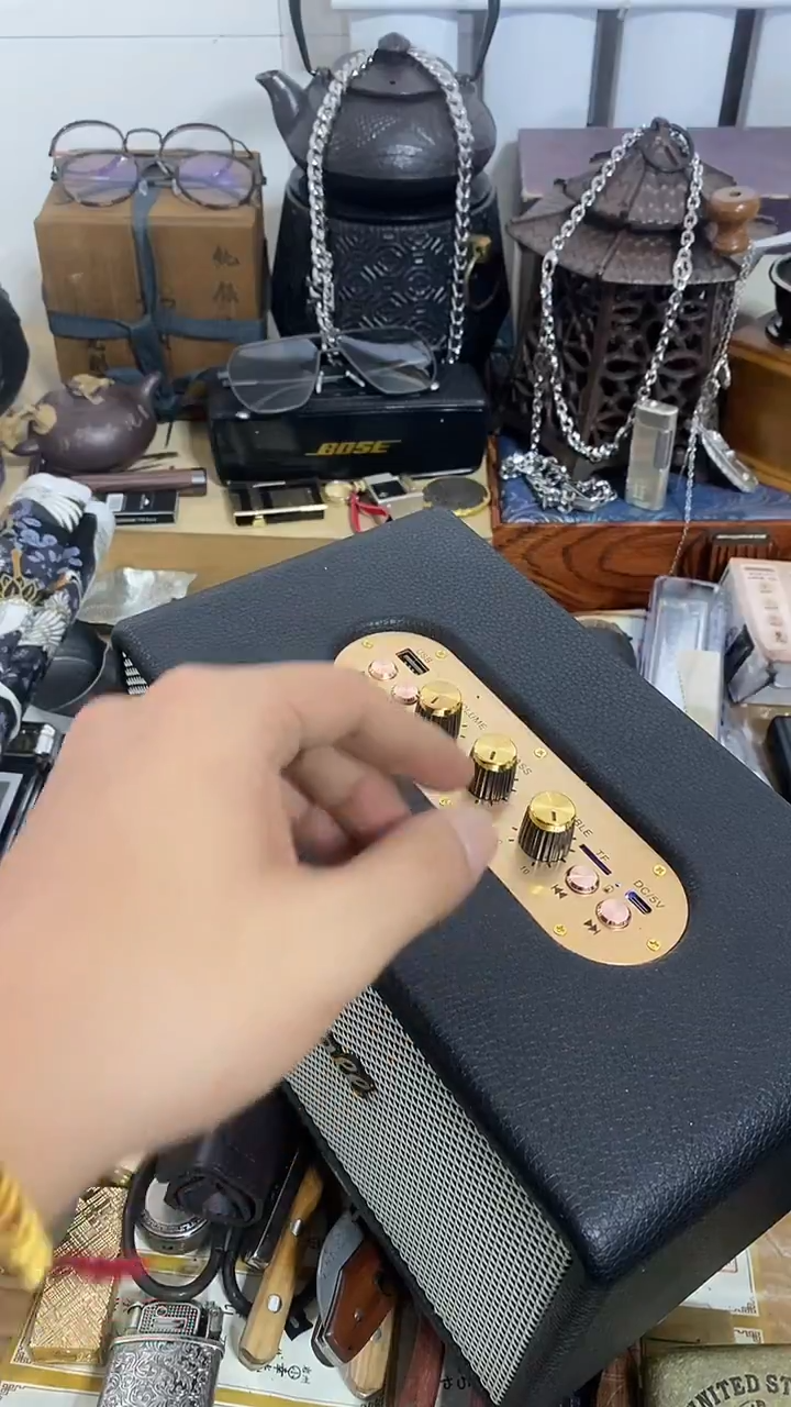 瓷片闪购商品  如图所示