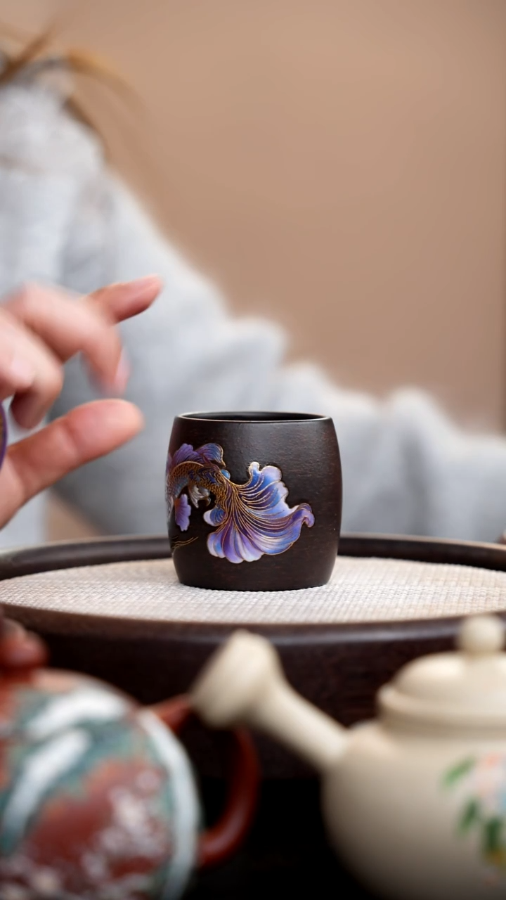 茶壶紫砂黑金沙扳指杯金鱼（变色）