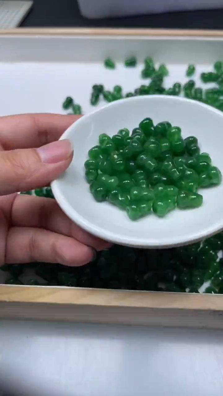 未镶嵌散珠玛瑙/玉髓E696 绿玛瑙 葫芦8*10mm10个8元