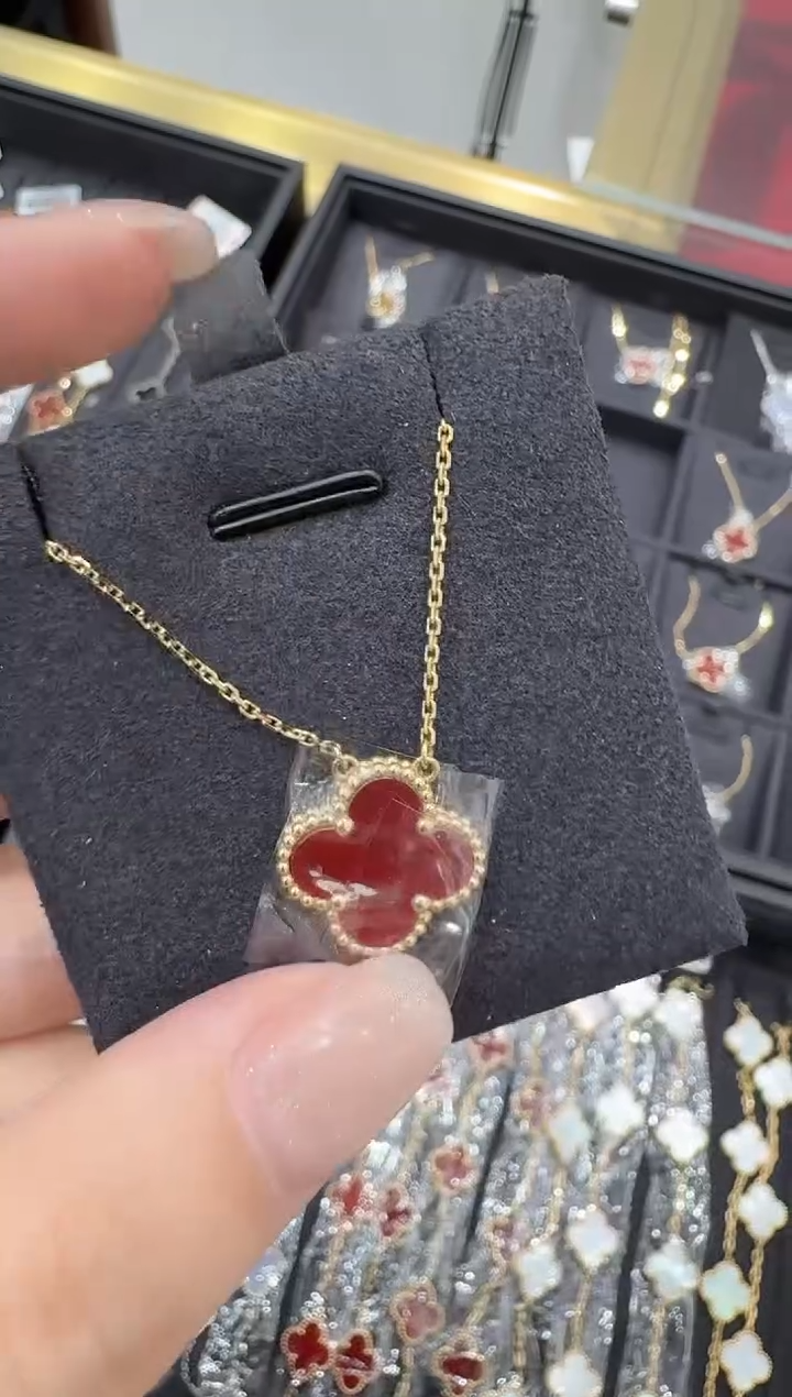 玛瑙/玉髓套链18K金镶嵌红色k黄单花套链BG