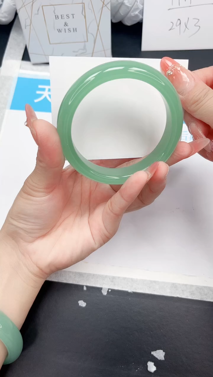 手镯石英质玉未镶嵌178-63.2