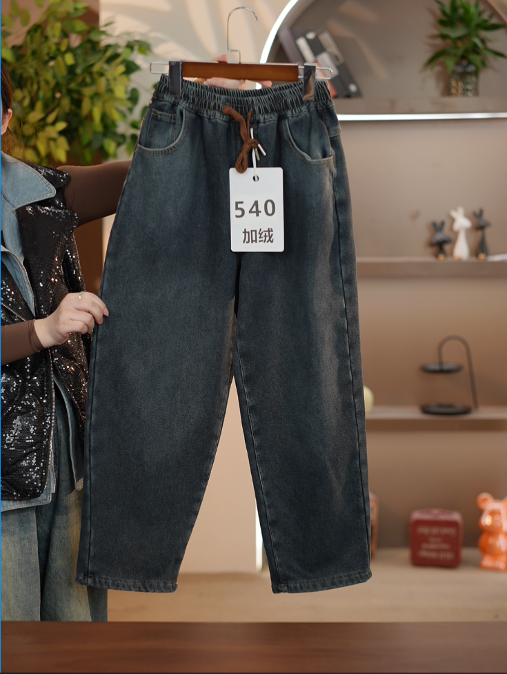 540男童牛仔刺绣加绒牛仔裤