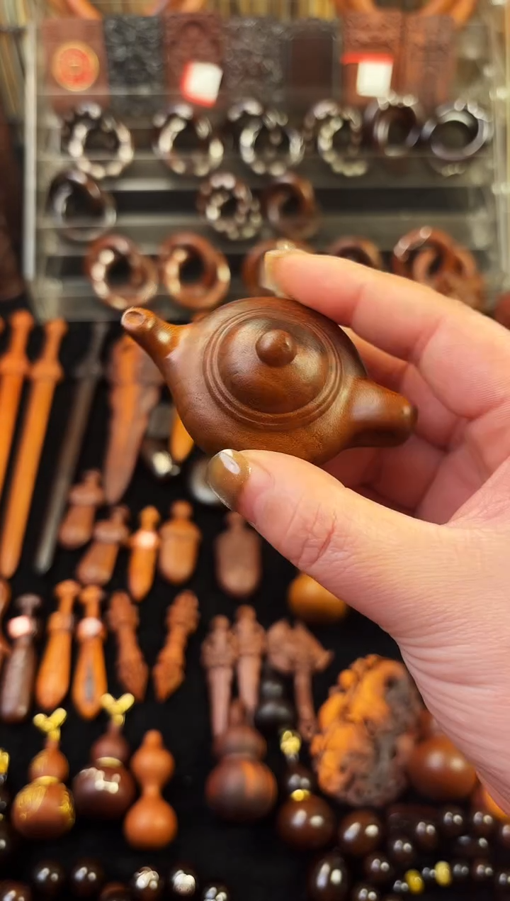 微****嘟雷桃木壶   手把件