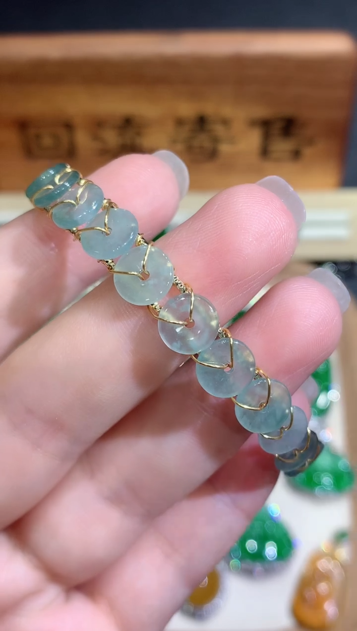 翡翠手镯未镶嵌团购