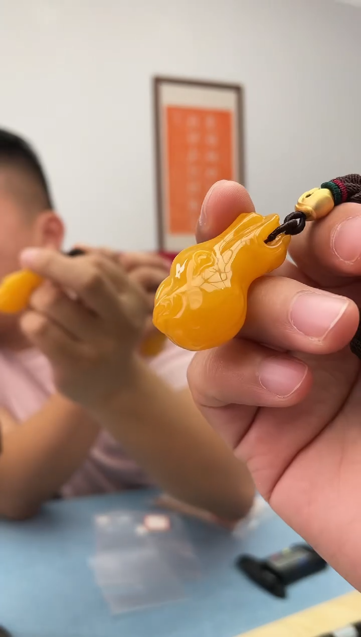 未镶嵌蜜蜡珠宝奇石会***鹅假一罚十，发一件