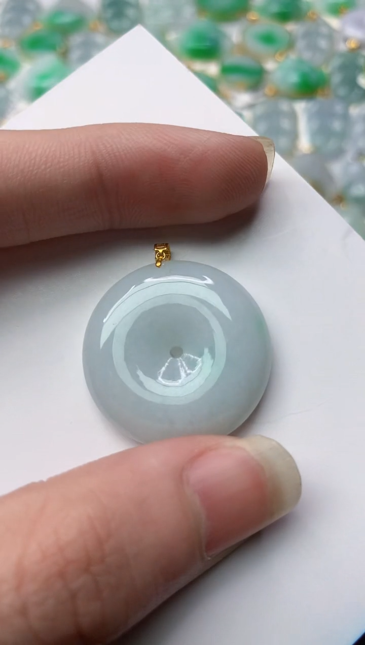 【闪购商品】翡翠颈饰18K金镶嵌97..........