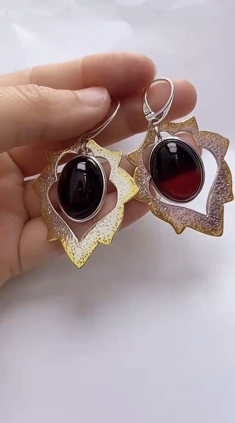 【闪购商品】琥珀裸石银S925镶嵌血珀耳坠