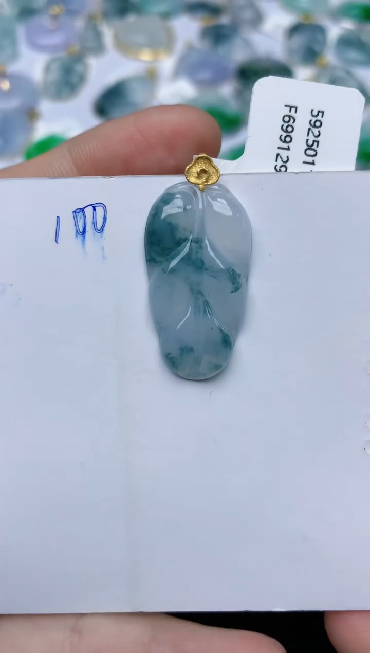 【闪购商品】翡翠颈饰18K金镶嵌天然翡翠A货    