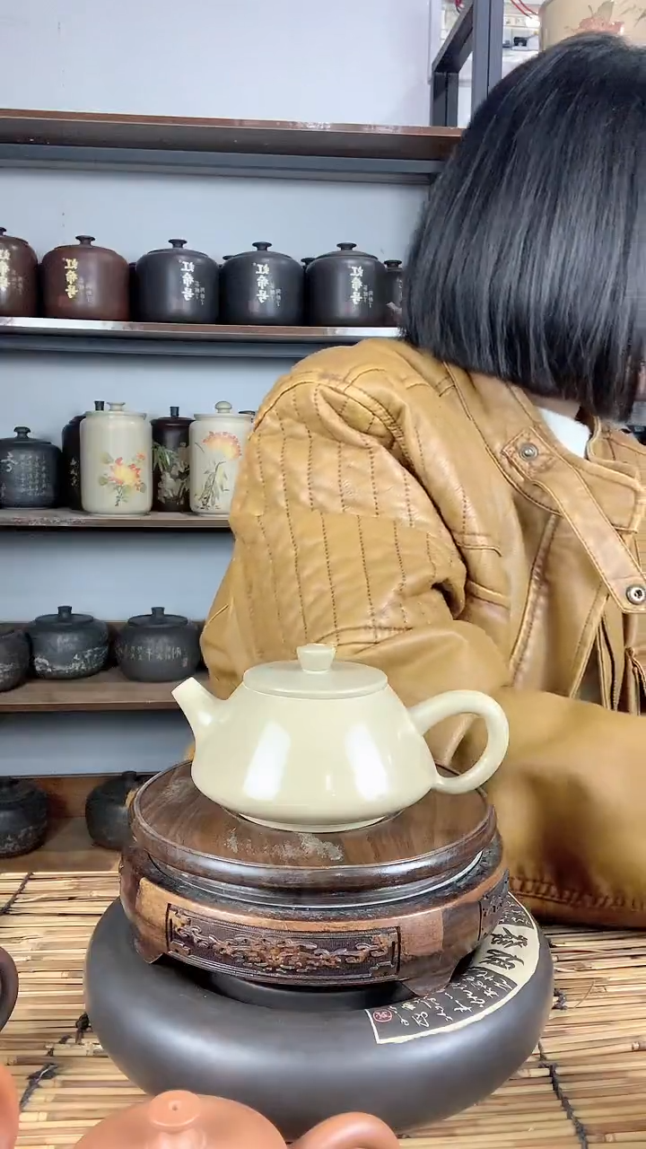 【闪购商品】罐手工白泥水亮壶