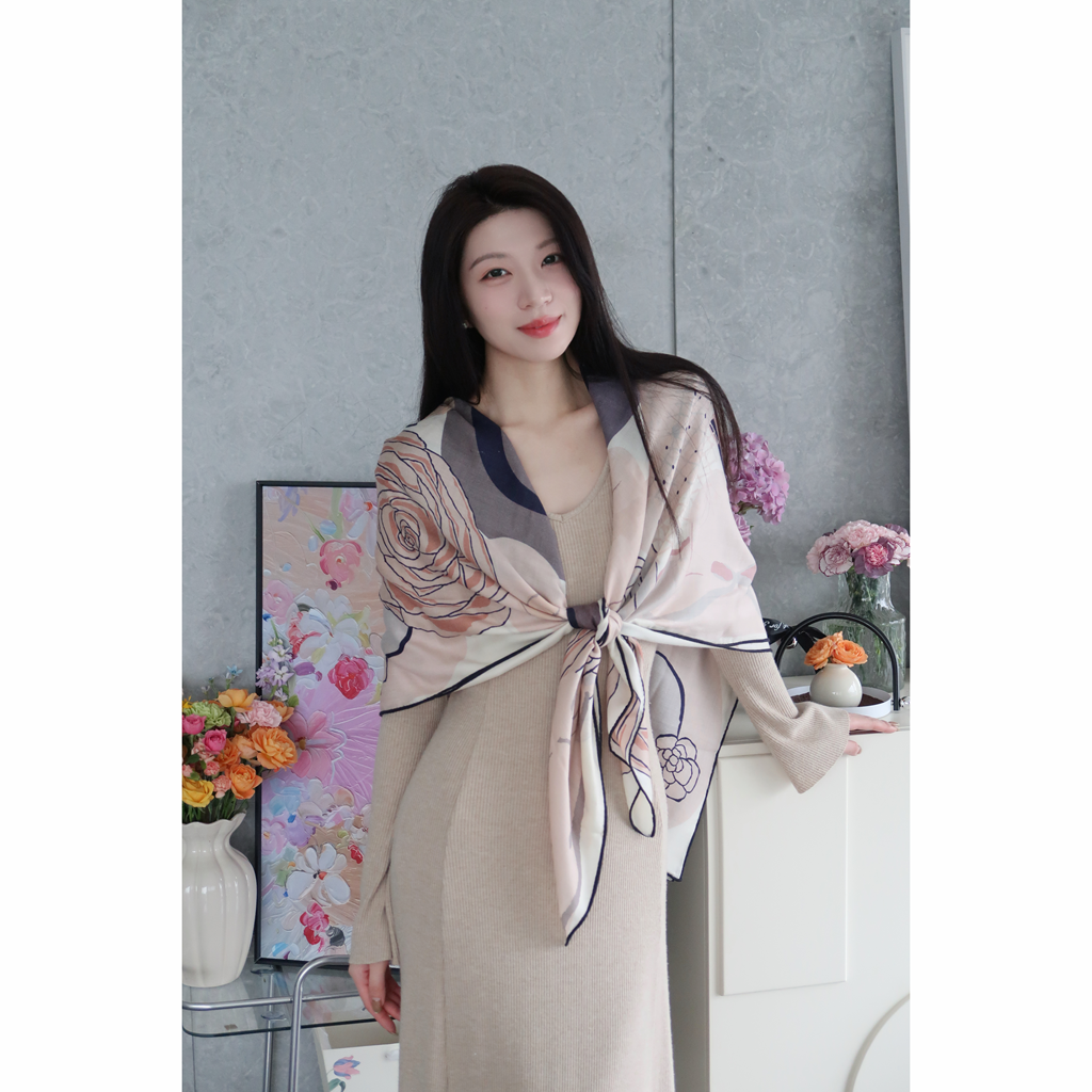 【九九专享】赫拉小姐 温柔显白重工印染真丝澳毛大方巾披肩围巾