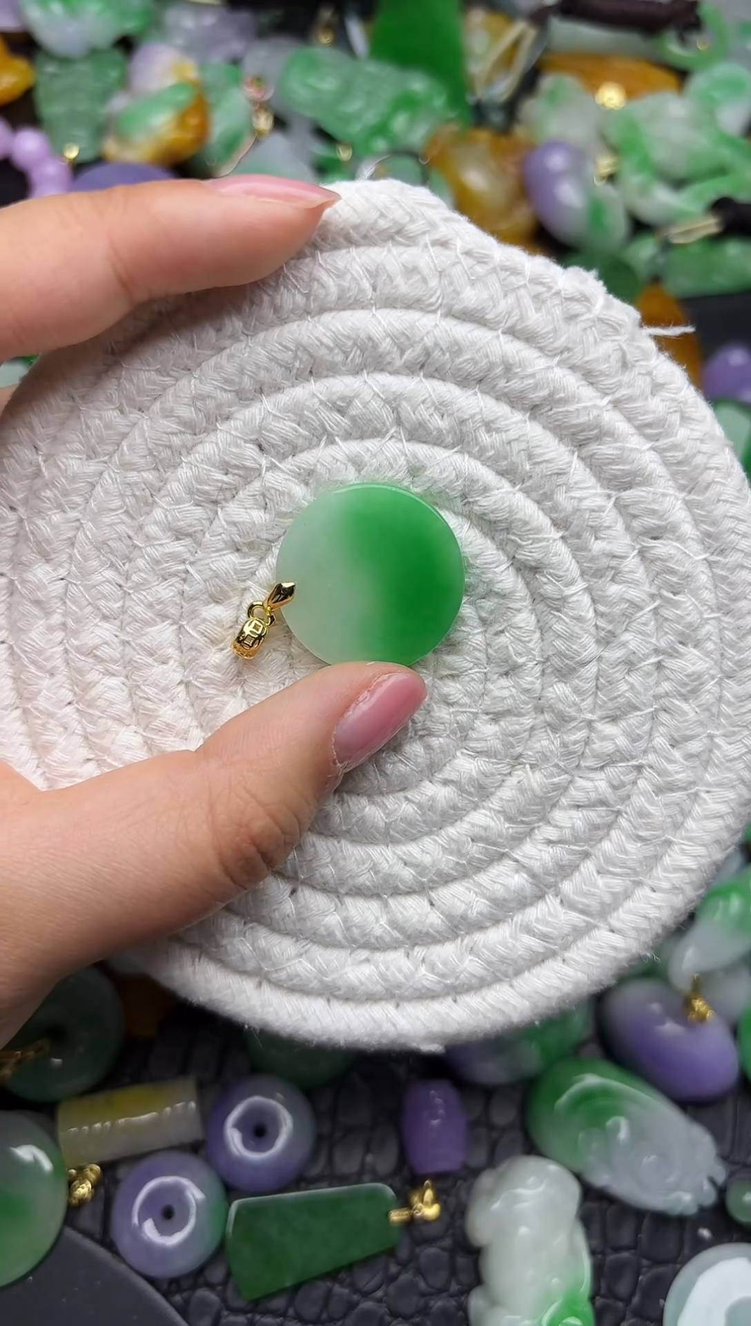 颈饰未镶嵌翡翠缅甸翡翠吊坠