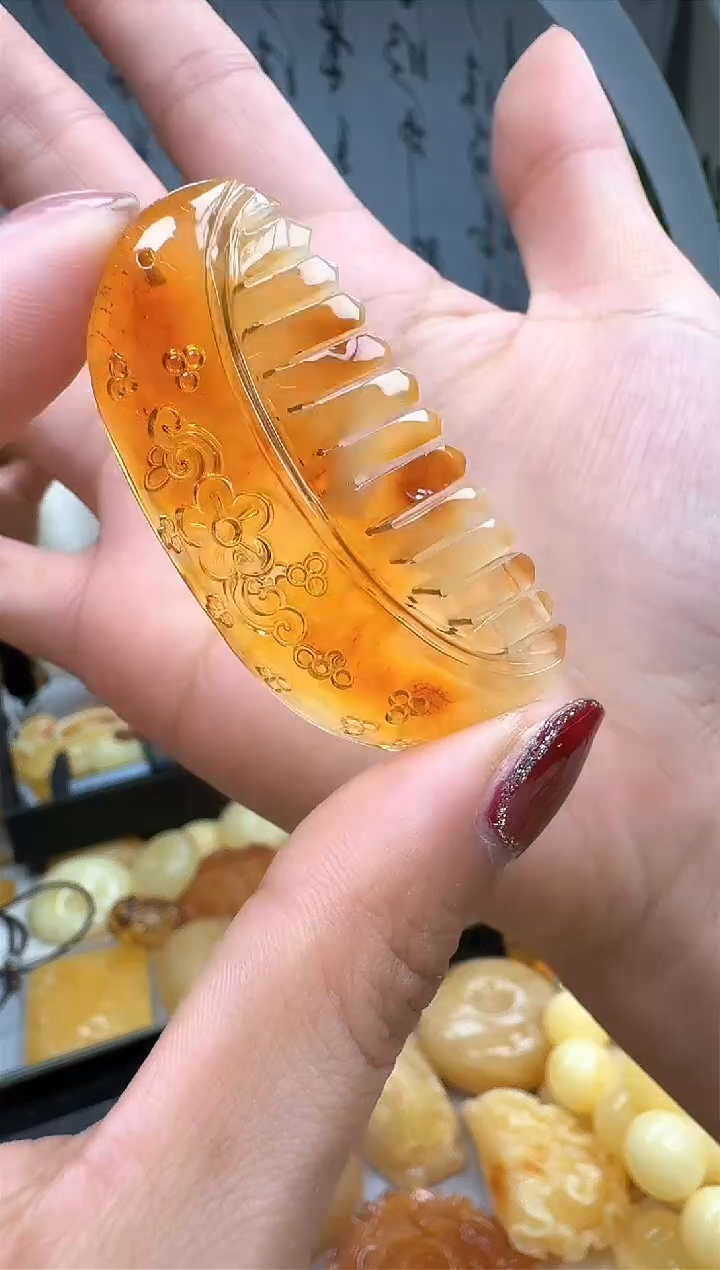 【闪购商品】琥珀裸石未镶嵌挂坠