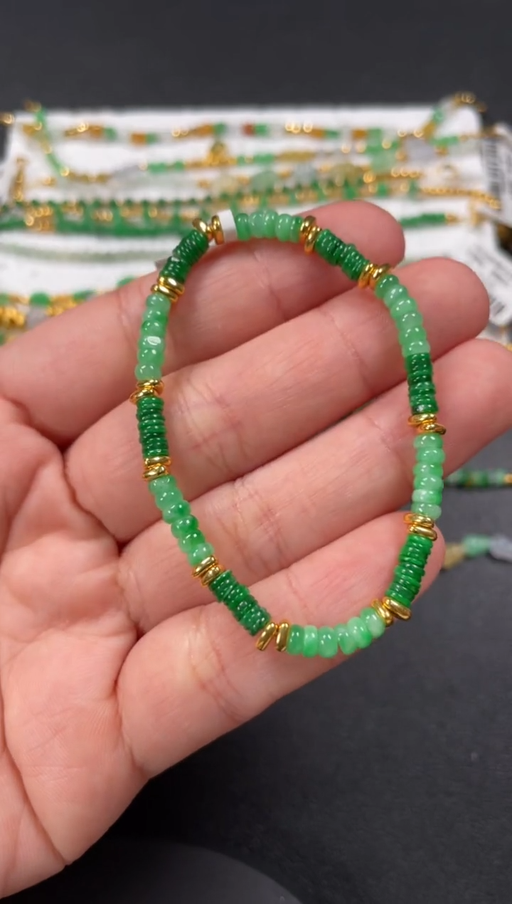 足金镶嵌手串翡翠一条  P365