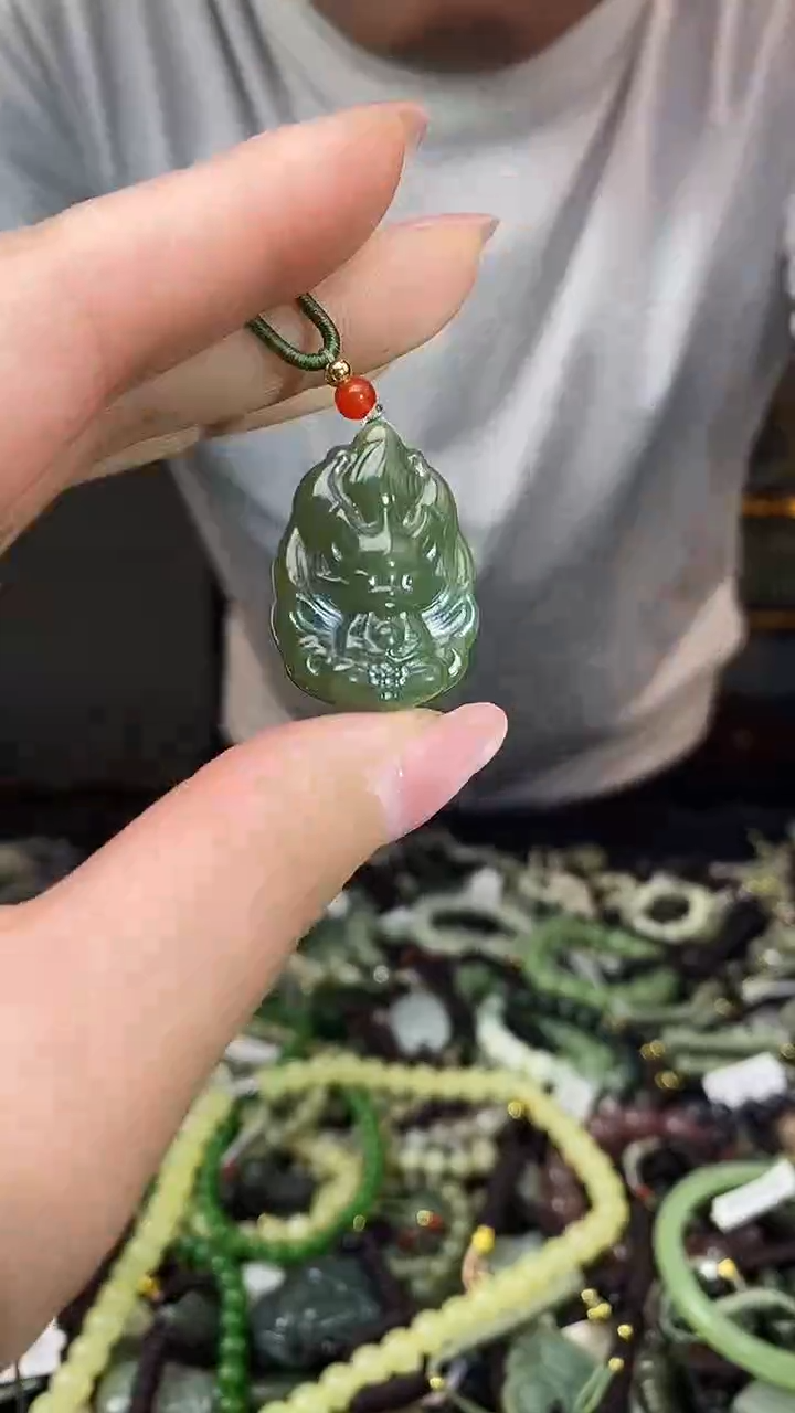 颈饰未镶嵌和田玉多样性发货，拍一发一