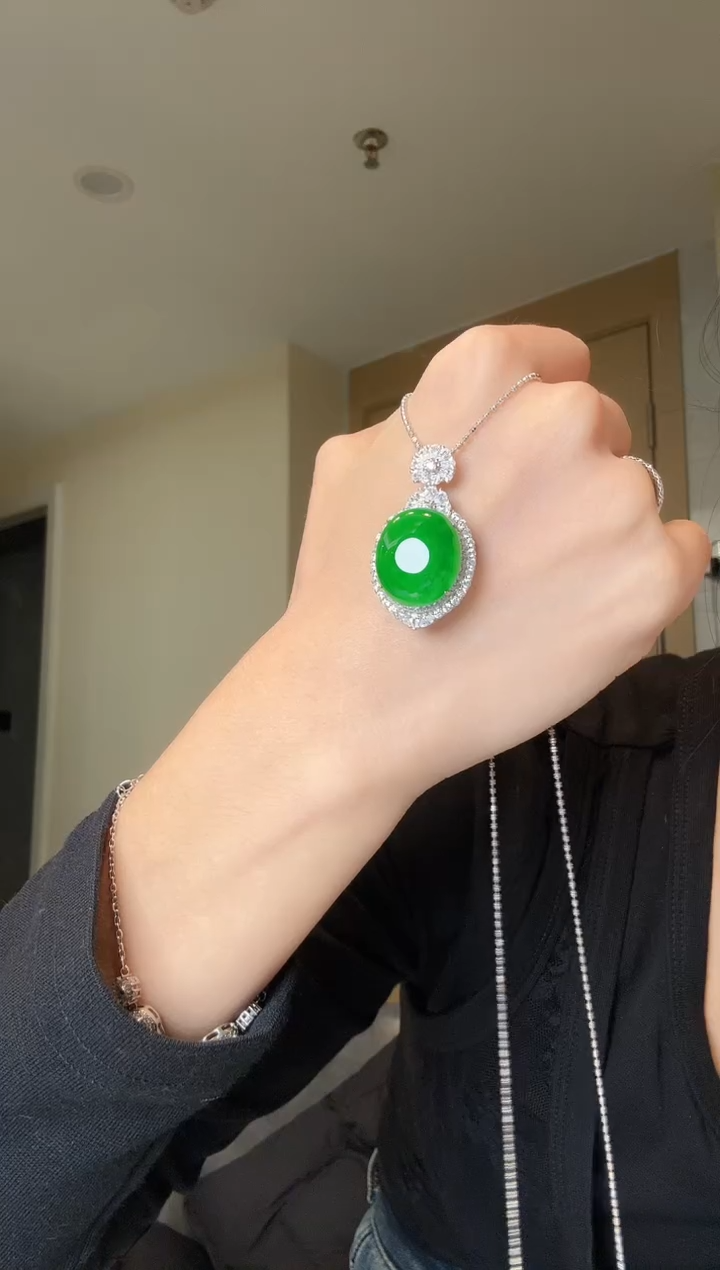 【闪购商品】翡翠吊坠(不含链)银S925镶嵌天然翡翠吊坠