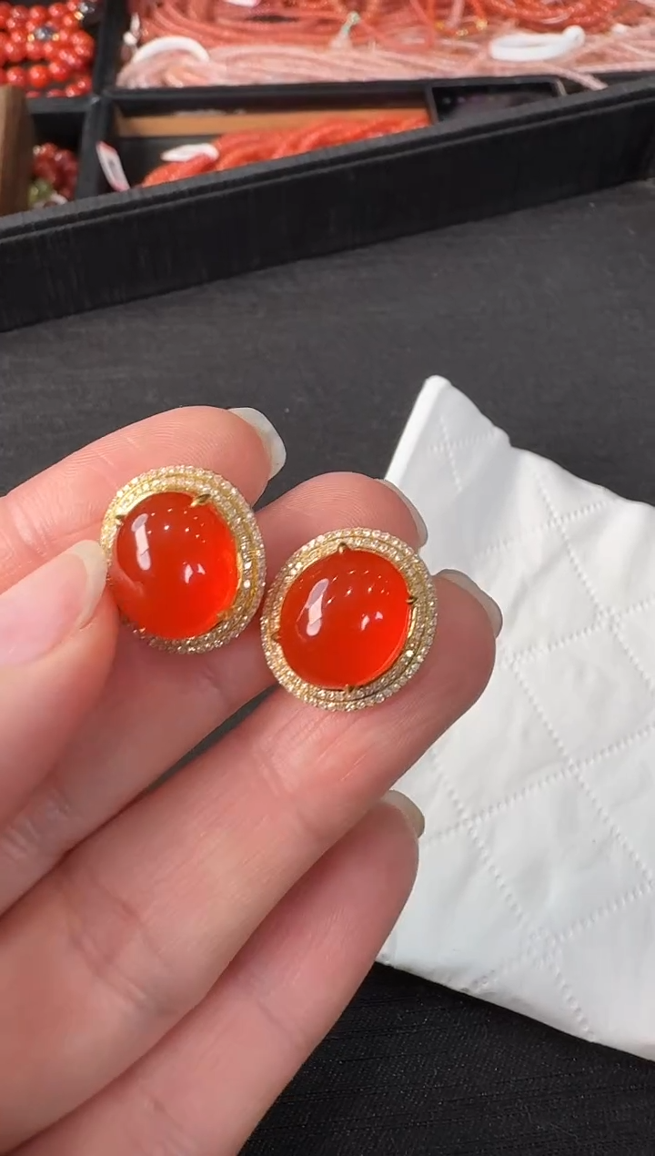 18K金镶嵌南红玛瑙耳饰行****c101069