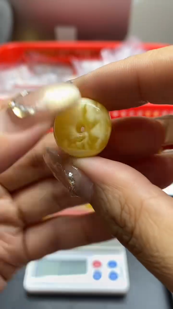 琥珀未镶嵌珠宝奇石136