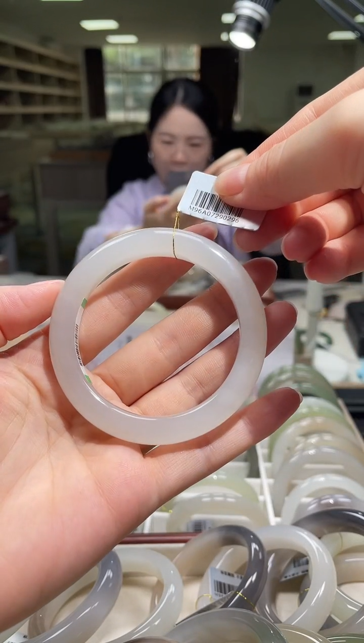 未镶嵌手镯和田玉54-55圈口 0296