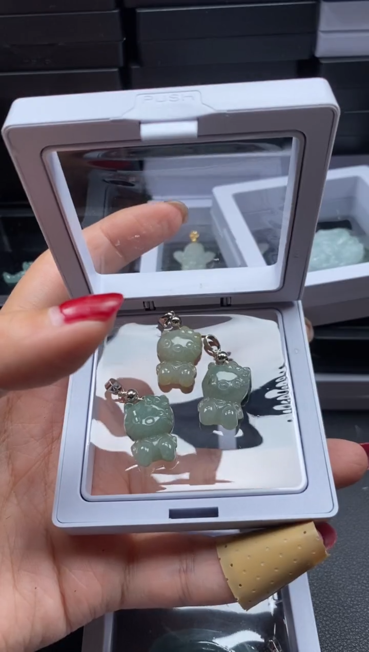【闪购商品】翡翠未镶嵌吊坠(不含链)40281