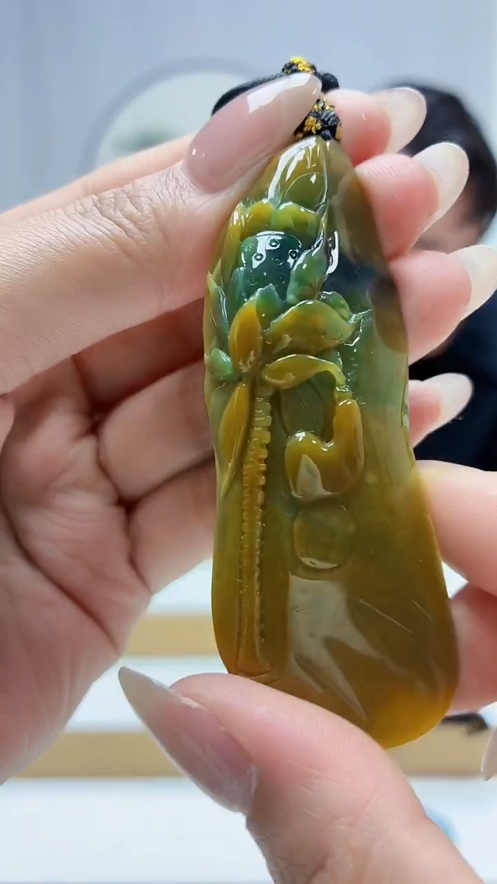 未镶嵌定制翡翠5060MM-毛货挂件19