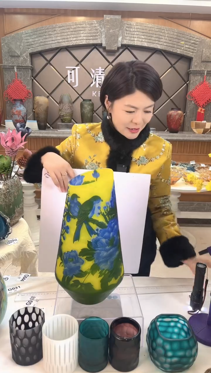 【闪购商品】琉璃手工艺品格雷，高38口11左右