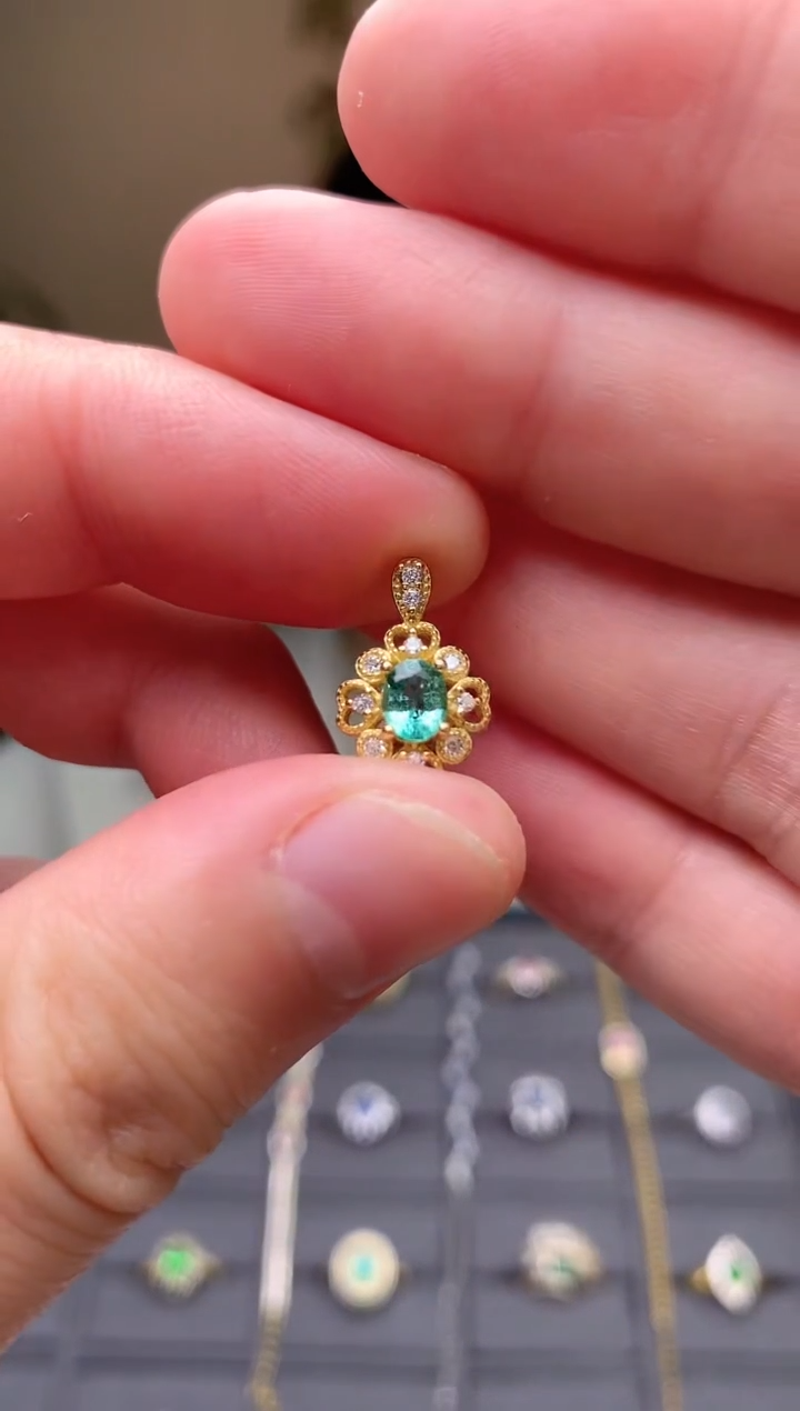 银S925镶嵌吊坠祖母绿吊坠