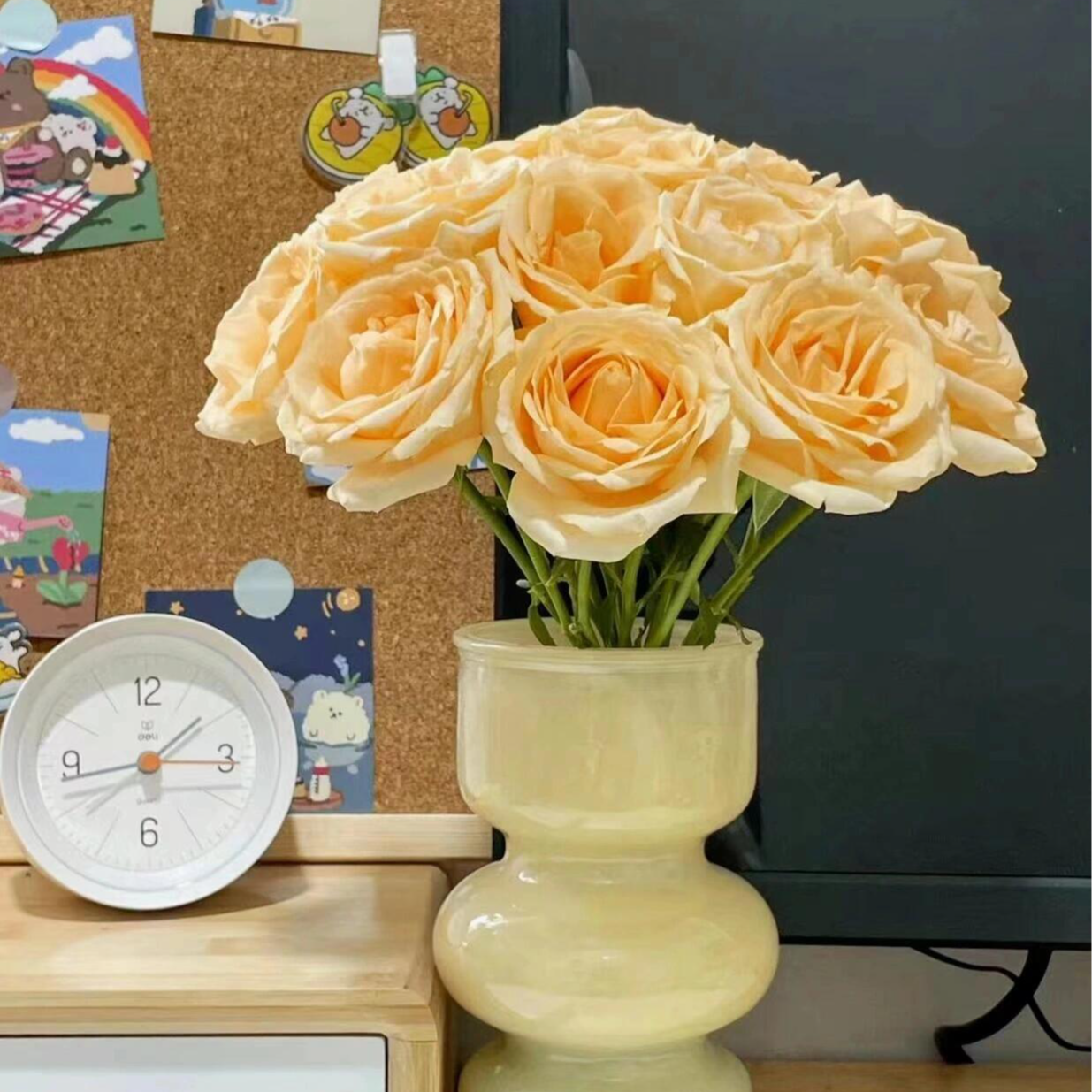 【香槟玫瑰10枝】云南鲜花基地现采直发 一单也空运送洋甘菊配草