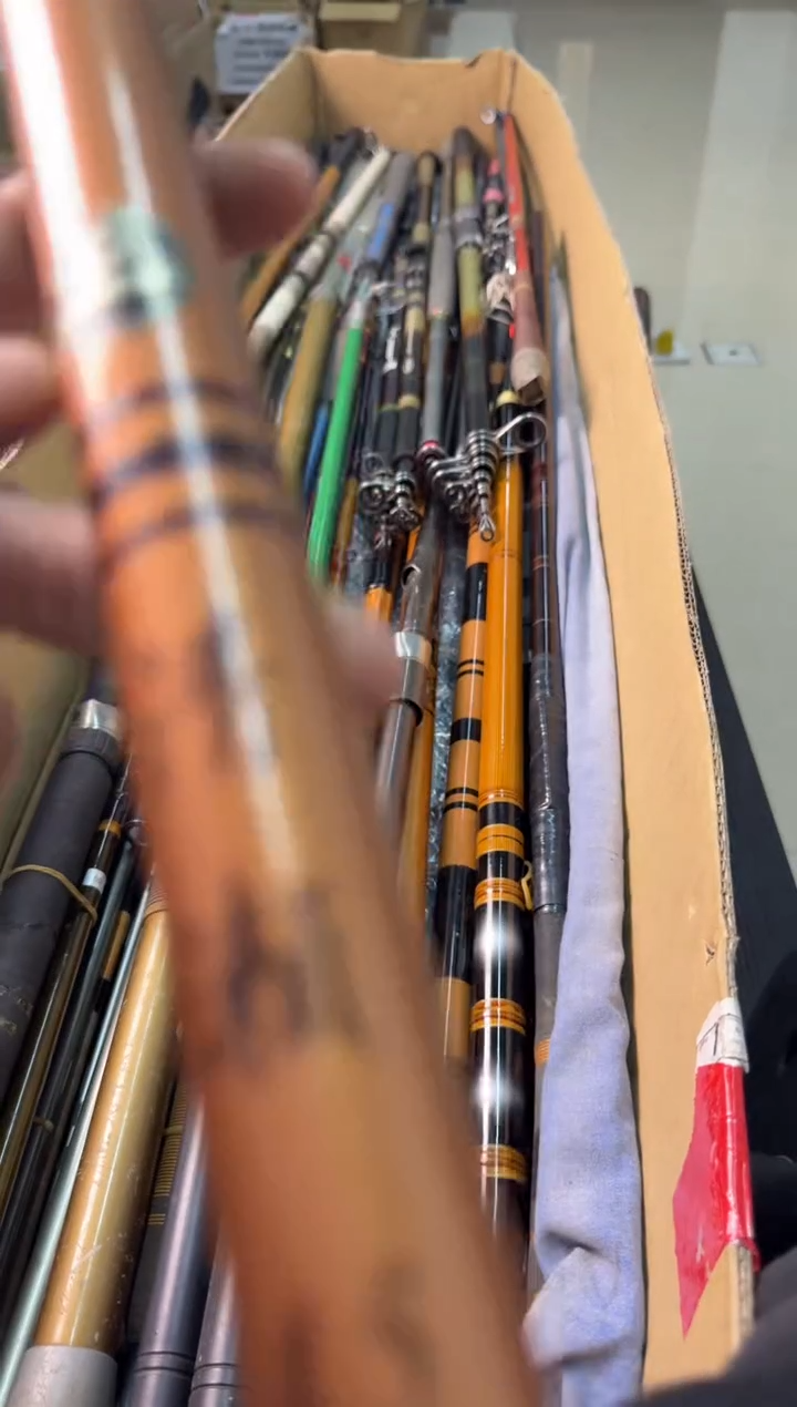 仲* 孤品微瑕， 以直播间为准  加 10元发顺丰