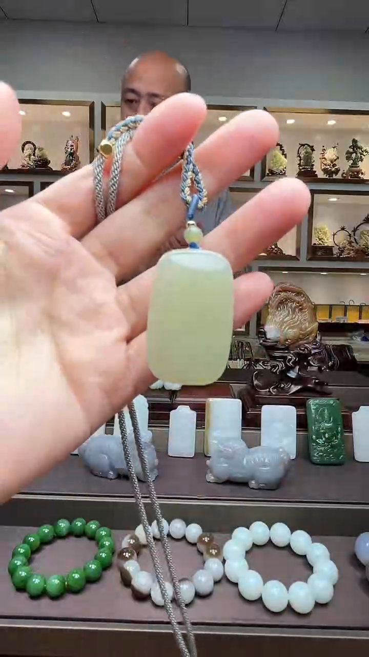 【闪购商品】和田玉颈饰未镶嵌苏