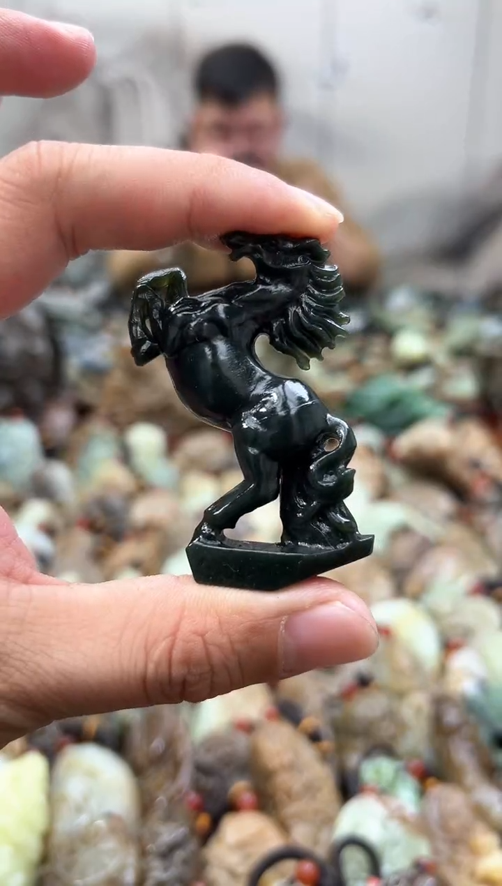 【闪购商品】和田玉把件未镶嵌多样性发货  拍一发一