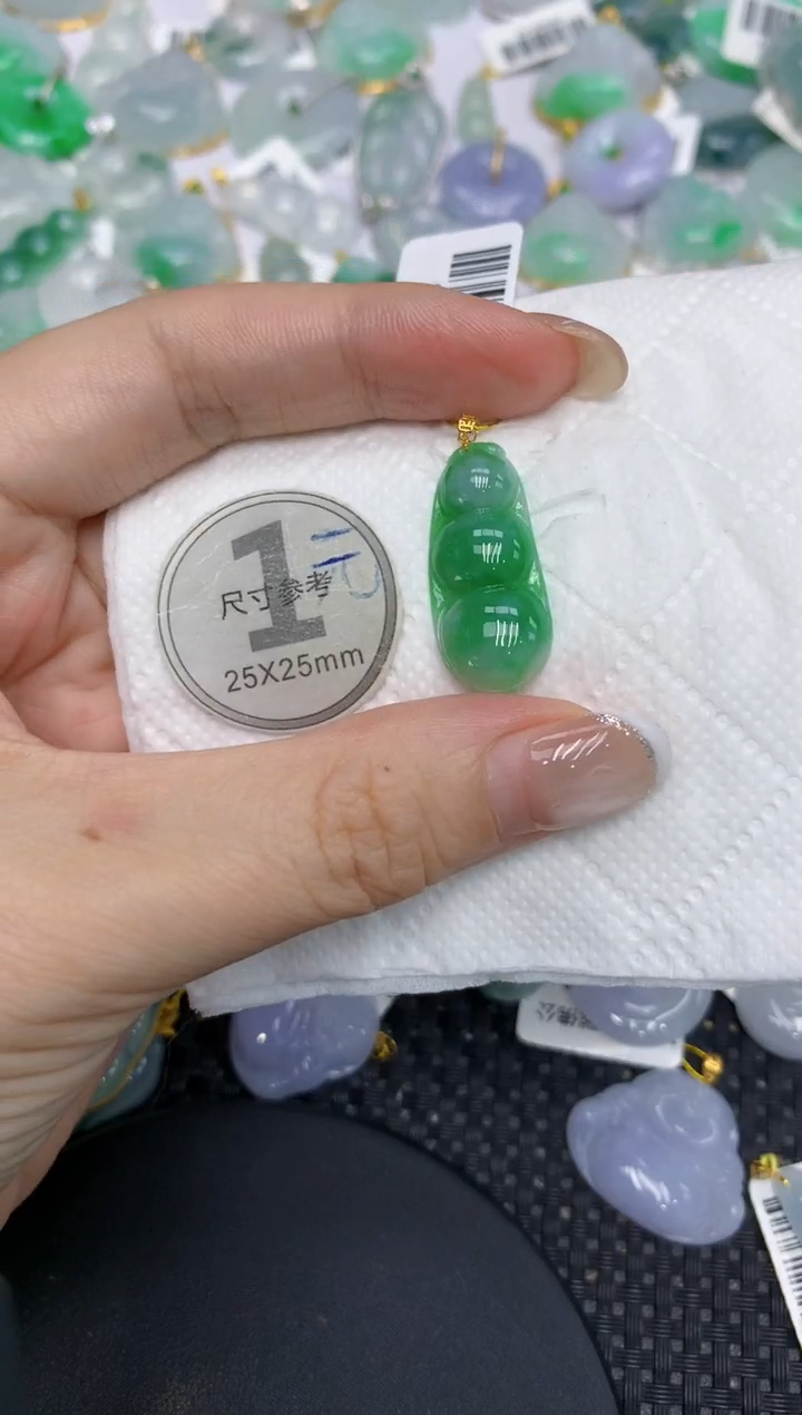 颈饰18K金镶嵌翡翠11111111