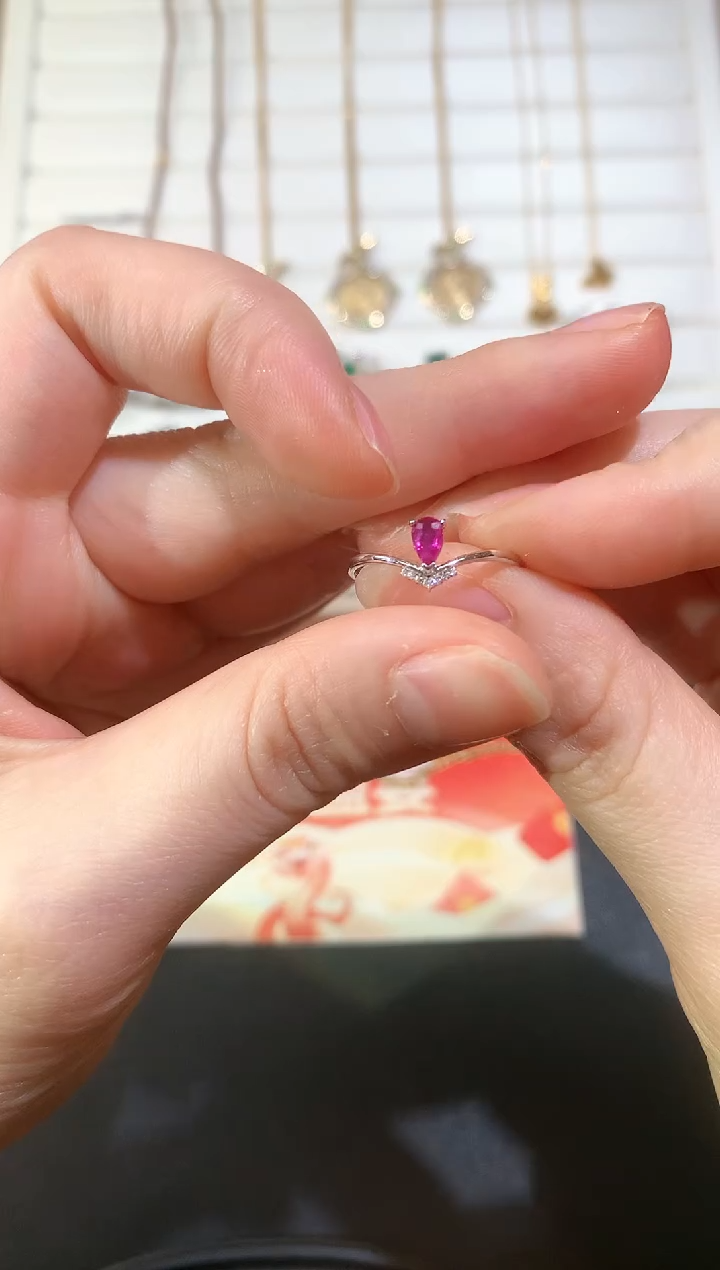 【闪购商品】红宝石戒指18K金镶嵌S211|1380