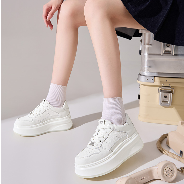【鸟叔专属】St&Sat星期六新款女鞋百搭厚底增高小白鞋SSD2112Q7R