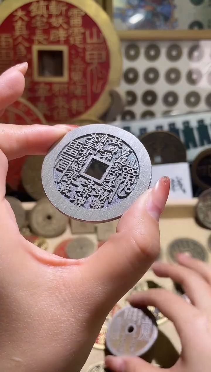 铜现代工艺品花钱