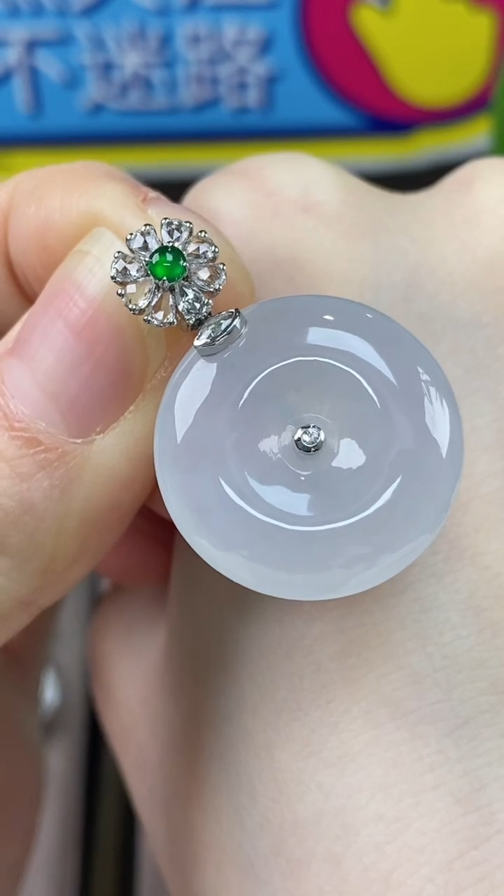 【闪购商品】翡翠吊坠(不含链)18K金镶嵌翡翠平安扣