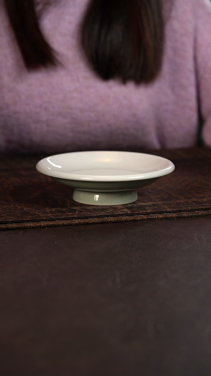 【闪购商品】杯云霞珍藏豆青高脚果盘