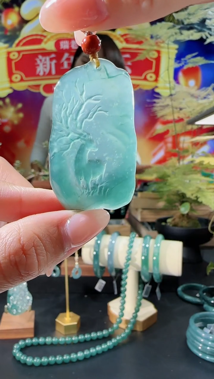 【闪购商品】翡翠吊坠(不含链)未镶嵌鹿牌