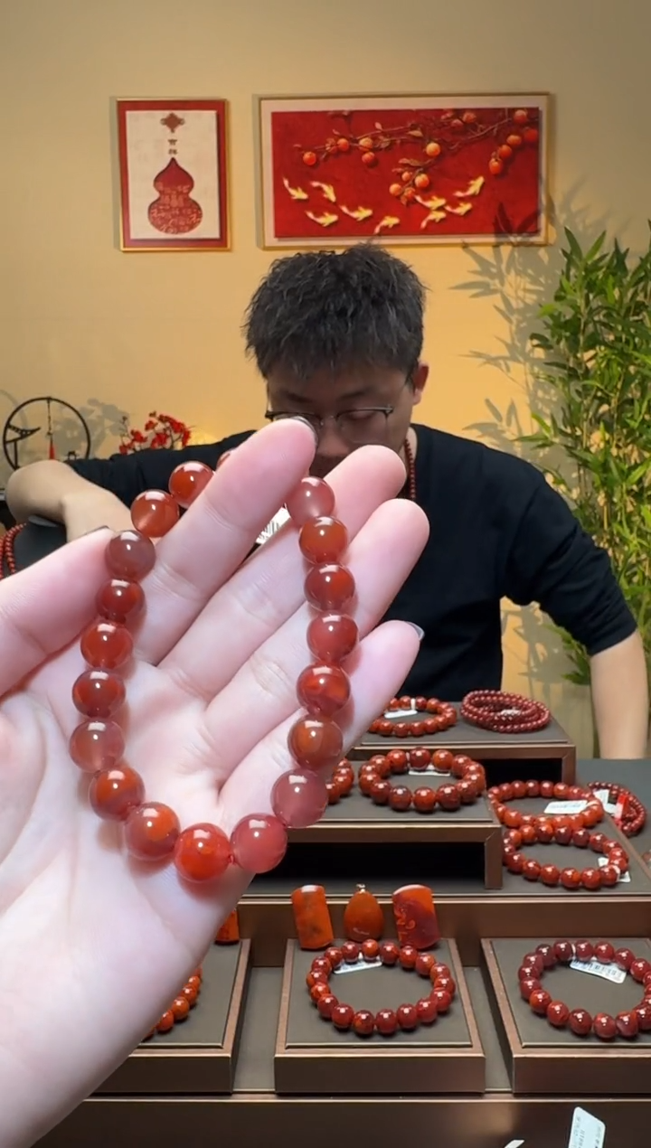 【闪购商品】南红玛瑙手串未镶嵌一条约10mm 多样性发货