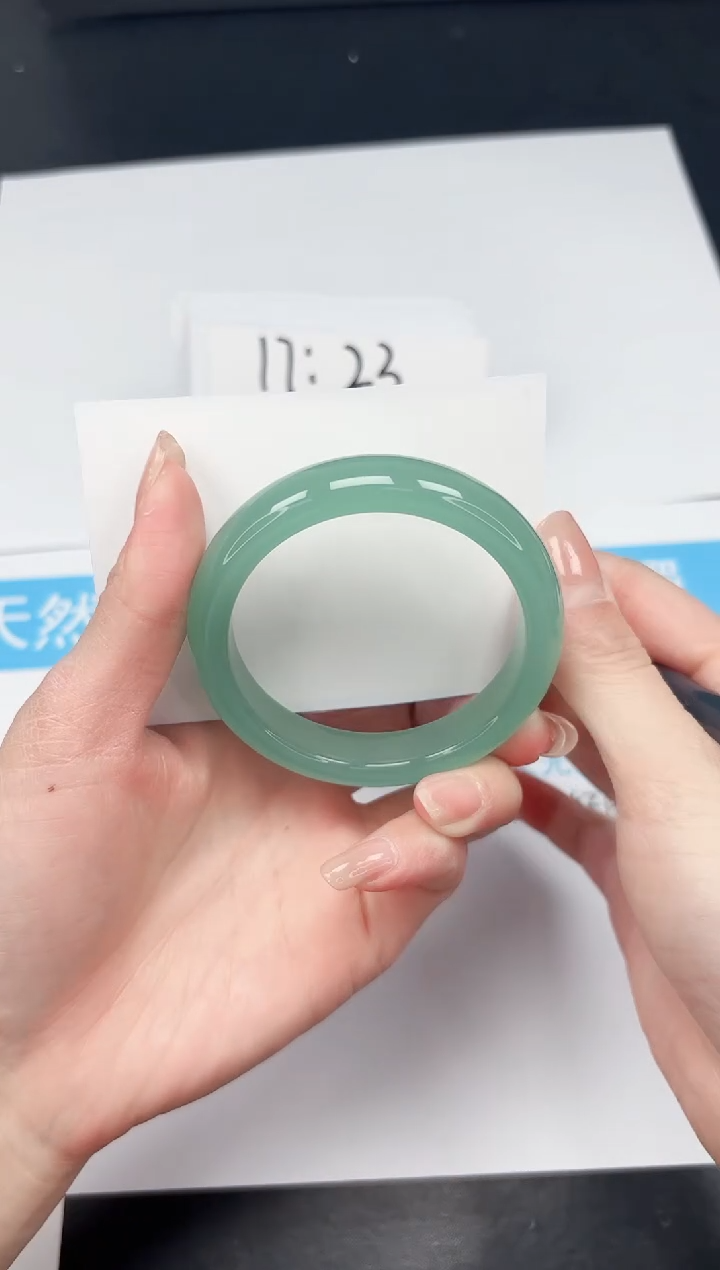 【闪购商品】石英质玉手镯未镶嵌220-54.6