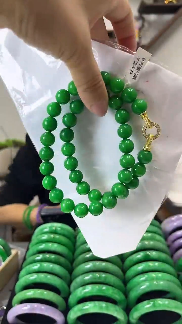 【闪购商品】砖雕闪15 辣阳绿项链