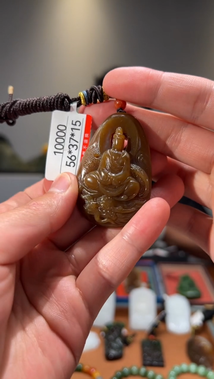 和田玉未镶嵌颈饰1