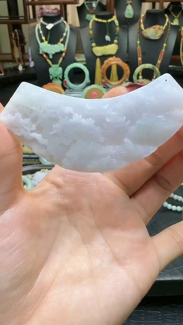 【闪购商品】翡翠颈饰未镶嵌天然翡翠山水弯弯