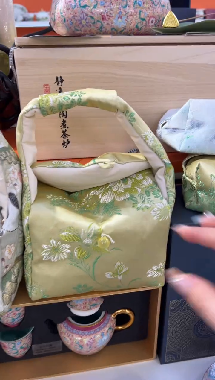瓷片小乔闪购链接