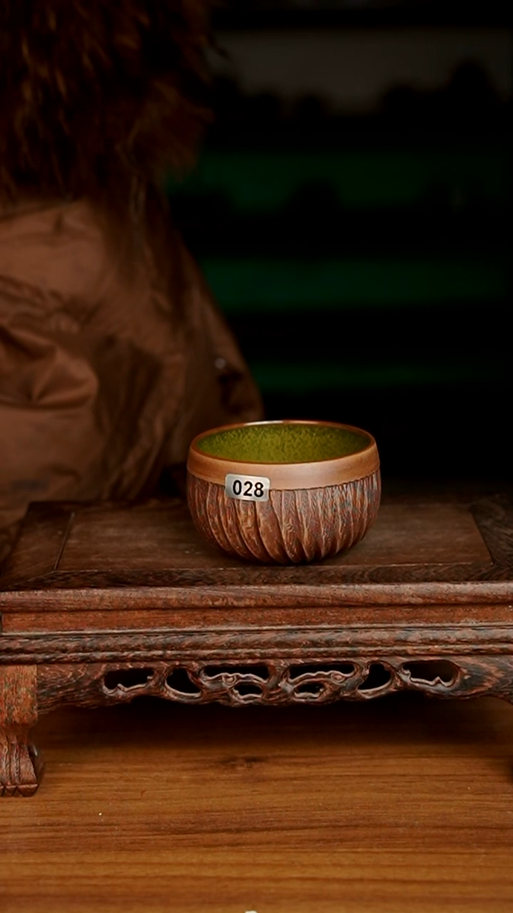 杯沧**月028号天青重工洒金禅定杯