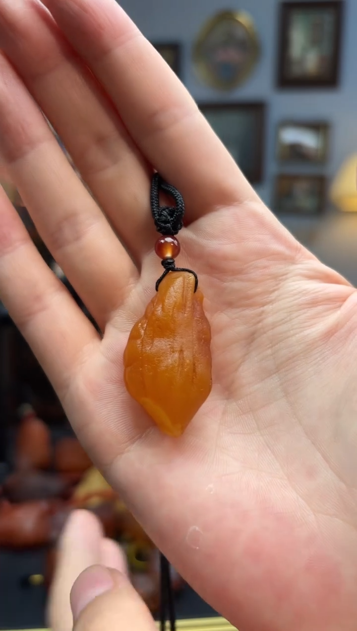琥珀颈饰未镶嵌吊坠