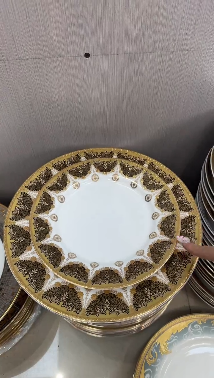 【闪购商品】瓷片10.5+8英寸大小盘 微瑕 只剩一套！