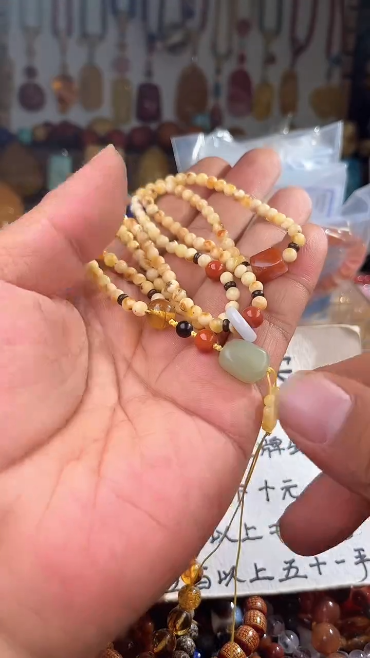 裸石琥珀未镶嵌养****蟹 一物一拍 168900