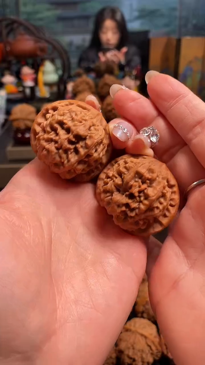 【闪购商品】文玩核桃把件K205龙墩40