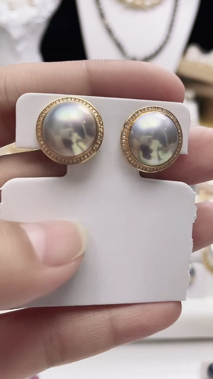 【闪购商品】拼合珍珠（马贝珠）耳钉18K金镶嵌海水马贝耳钉